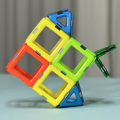 Magnetische tegels met veelzijdige vormen voor dieren en planten