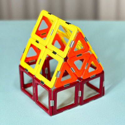Magnetische vormen voor het bouwen van kleine huizen, Magnetische tegels bouw set 3 jaar +